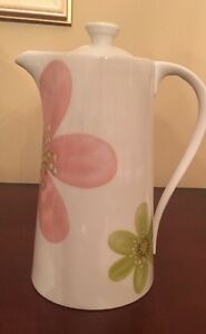 【送料無料】キッチン用品・食器・調理器具・陶器　ミカサ「春の花」コーヒーポット。優れた条件Mikasa Spring Flowers Coffee Pot. Excellent Condition｜hokushin
