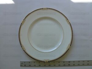 【送料無料】キッチン用品・食器・調理器具・陶器　ウェッジウッドファインボーンチャイナプレートキャベンディッシュディナープレートWEDGEWOOD FINE BONE CHINA PLATE CAVENDISH 10 dinner plate R4680