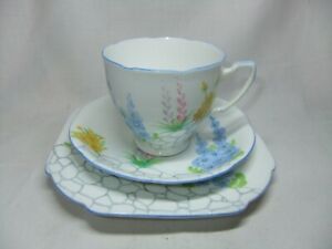 【送料無料】キッチン用品・食器・調理器具・陶器　ヴィンテージグラフトン中国フローラルティートリオティーカップソーサー、サイドプレートVintage ABJ Grafton China 5807 Floral Tea Trio - Tea Cup &amp; Saucer, Side Plat｜hokushin