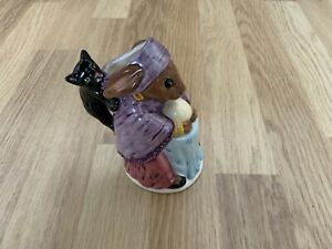 【送料無料】キッチン用品・食器・調理器具・陶器　ロイヤル・ドルトン・フォーチュン・テラー・バニーキンズトビー・ジャグ限定版第号Royal Doulton Fortune Teller Bunnykins Toby Jug Limited Edition No 599