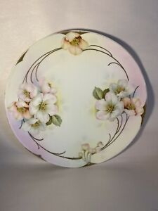 【送料無料】キッチン用品・食器・調理器具・陶器　プロイセンロイヤルルドルシュタットハンド塗装チャージャープレート。白とピンクの花12.5” Prussia Royal Rudolstadt Hand Painted Charger Plate. White And Pink Flower