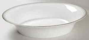 【送料無料】キッチン用品・食器・調理器具・陶器　ロイヤル・ドルトン・プラチナ・オーバル・ベジタブルボウルRoyal Doulton PLATINE Oval Vegetable Bowl 9499302