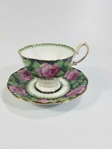 【送料無料】キッチン用品・食器・調理器具・陶器　ロイヤルアルバートティーカップとソーサーニードルポイントピンクローズチンツゴールドトリムRoyal Albert Tea Cup and Saucer Needle Point Pink Rose Chintz w/ Gold Trim 5.5