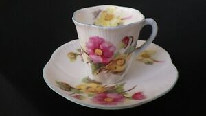 【送料無料】キッチン用品・食器・調理器具・陶器　ヴィンテージシェリーファインボーン中国ベゴニアデミタッセティーカップソーサーイングランドVintage Shelley Fine Bone China Begonia Demitasse Tea Cup Saucer England