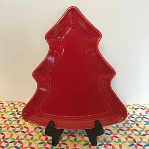 【送料無料】キッチン用品・食器・調理器具・陶器　フィエスタラ緋色の木のプレートフィエスタレッドクリスマスホリデーサービングプラッターFiestaware Scarlet Tree Plate Fiesta Red Christmas Holiday Serving Platter 14,785円