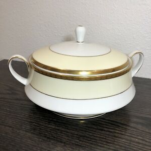 【送料無料】キッチン用品・食器・調理器具・陶器　☆ノリタイアストリア蓋付きサービングボウルコンテンポラリーファインチャイナ☆ NORITAKE ASTORIA 7 1/4” Lidded Serving Bowl 2789 Contemporary Fine China
