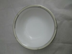 【送料無料】キッチン用品・食器・調理器具・陶器　ロイヤルウスターモンドリアンホワイトシリアルボウルボウルボックスの新機能Royal Worcester Mondrian White Cereal Bowls - 4 Bowls - New in Box