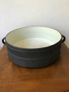 【送料無料】キッチン用品・食器・調理器具・陶器　ヴィンテージダンスクデザイン炎の石キャセロールアクロスとディープVintage - Dansk Designs Flame Stone - Casserole - 10.5 Across and 3 Deep