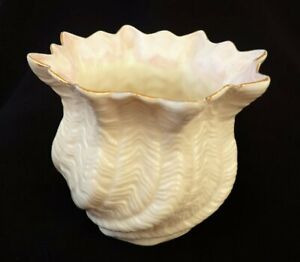 【送料無料】キッチン用品・食器・調理器具・陶器　ヴィンテージベレク中国プランターポットVintage Belleek china planter pot