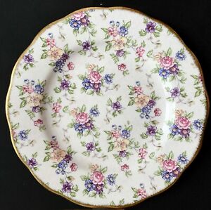 【送料無料】キッチン用品・食器・調理器具・陶器　ロイヤルアルバート年イングリッシュチンツデザートプレートイングリッシュボーン中国ROYAL ALBERT 100 Years 1940 ENGLISH CHINTZ 8 Dessert Plate - English Bone China