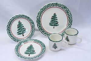 【送料無料】キッチン用品・食器・調理器具・陶器 フリオ・ムマスの木版とマグカップのロットFurio Xmas Tree Plates and Mugs Lot of 5