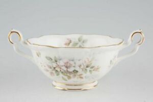 【送料無料】キッチン用品・食器・調理器具・陶器 ロイヤルアルバートハワーススープカップRoyal Albert - Haworth - Soup Cup - 61131Y