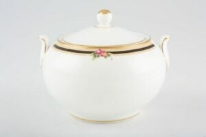 【送料無料】キッチン用品・食器・調理器具・陶器　ウェッグウッドクリオシュガーボウル蓋付きお茶Wedgwood - Clio - Sugar Bowl - Lidded (Tea) - 77395G