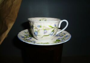 【送料無料】キッチン用品・食器・調理器具・陶器　ヴィンテージシェリー・ハレベル骨チャイナティーカップソーサーレアバックスタンプVintage SHELLEY HAREBELL #13590 bone china TEA CUP & SAUCER w/ RARE BACKSTAMP!