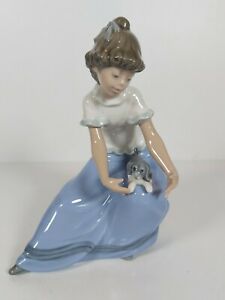 【送料無料】キッチン用品・食器・調理器具・陶器　ナオバイラッドロフィギュア女の子と子犬背の高いNao By Lladro Figurine Girl With Puppy, Appr.17.5cm Tall 14,386円