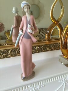 【送料無料】キッチン用品・食器・調理器具・陶器　国立フィギュアNAO figurine