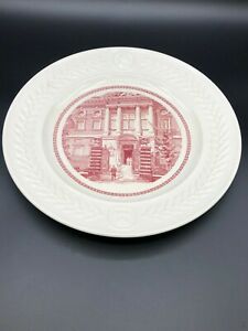 【送料無料】キッチン用品・食器・調理器具・陶器　ウェッグウッド・ウニヴ・オブ・ペンシルベニア周年記念「ロースクールポータル」プレートWedgwood Univ. of Pennsylvania Bicentennial The Law School Portal Plate