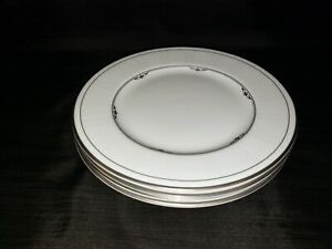 【送料無料】キッチン用品・食器・調理器具・陶器　ロイヤル・ドルトン・ホワイトヘブンディナープレートメイド・イン・イングランドFour (4) Royal Doulton Whitehaven 9 Dinner Plates; Made in England