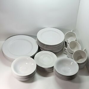 【送料無料】キッチン用品・食器・調理器具・陶器　毎日マーサ・スチュワートのロット中国ディッシュセットプレートボウルズカップLot of 42 Martha Stewart Everyday | MSE | China Dish Set | Plates Bowls Cups