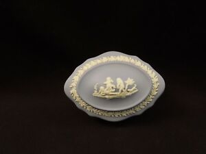 【貨物輸送無料】勝手もと装置・食器・膳立て物の具・瀬戸もの ウェジウッドオーバル、スカラップカバーボウルWedgwood Oval, Scalloped Covered Bowl 4.5x3x2