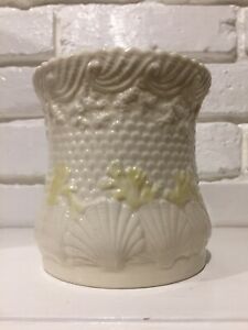【送料無料】キッチン用品・食器・調理器具・陶器 アイルランド製のベレク新シェルビスケットジャーBelleek New Shell Biscuit Jar Made In Ireland|hokushin