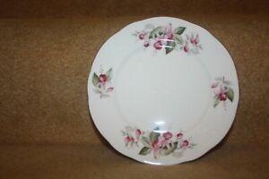 【送料無料】キッチン用品・食器・調理器具・陶器 ヴィンテージ公爵夫人中国サラダデザートプレートフクシアイマキュレートVintage Duchess China Salad / Desert Plates x 6 21 cms Fuchsia Immaculate 33|hokushin