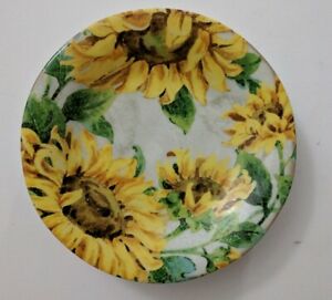 【送料無料】キッチン用品・食器・調理器具・陶器 セット第ひまわりキスイエローラウンドサイドサラダプレートSET OF (3) 222 FIFTH Sunflower Kiss YELLOW Round Side Salad PLATES|hokushin