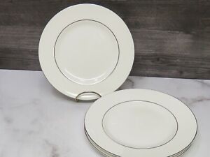 【送料無料】キッチン用品・食器・調理器具・陶器　ウェジウッドボーンチャイナシグネットプラチナサラダデザートプレート4 Wedgwood Bone China SIGNET PLATINUM Salad Dessert plates 8