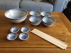 【送料無料】キッチン用品・食器・調理器具・陶器　中華米と麺の陶器のボウルドラゴンパターンのセットChinese Rice and Noodle Porcelain bowls - Dragon pattern Set of 4