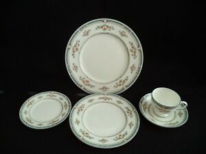 【送料無料】キッチン用品・食器・調理器具・陶器　ウェジウッドチャイナハンプシャー場所設定プレートカップ利用可能Wedgwood china Hampshire 5-pc place setting: plates cup R4668-8 available