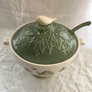 【送料無料】キッチン用品・食器・調理器具・陶器　ヴィンテージネイチャーウッドスープチューリーンとラドルポートフォリオVintage Pfaltzgraff Naturewood Soup Tureen And Ladle Portfolio