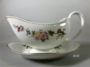 【送料無料】キッチン用品・食器・調理器具・陶器　ウェドグウッドミラベルグレービーボートとアンダープレートパーフェクトWEDGWOOD MIRABELLE GRAVY BOAT AND UNDERPLATE -PERFECT!!