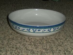 【送料無料】キッチン用品・食器・調理器具・陶器　オーリンズサラダサービングボウルタイアンドPFALTZGRAFF ORLEANS SALAD SERVING BOWL 10 3/4 THAILAND VHTF EC｜hokushin