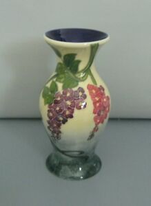 【送料無料】キッチン用品・食器・調理器具・陶器　古いタプトンウェア藤陶器の花瓶ボックスの新しいOld Tupton Ware Wisteria Ceramic Vase * New in Box *