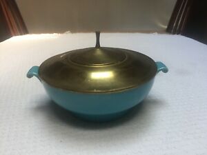 【送料無料】キッチン用品・食器・調理器具・陶器　ヴィンテージホーマーラフリンケニルワースターコイズ真鍮蓋付きキャセロールVintage Homer Laughlin Kenilworth Turquoise 8 Casserole with Brass Lid