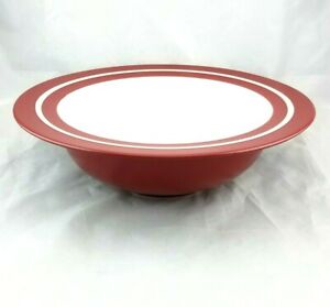 【送料無料】キッチン用品・食器・調理器具・陶器　ウェジウッドエメリルプロフェッショナルストーンウェアリンメドベリーベリーサービングボウルWedgwood Emeril Professional Stoneware 14 in Rimmed Very Berry Serving Bowl EU