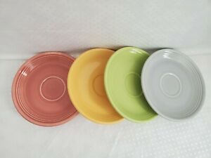 【送料無料】キッチン用品・食器・調理器具・陶器　ヴィンテージフィレストウェア料理パンプレートソーサーのロット様々な色Vintage Fiestaware Dishes Lot Of 6 Bread Plates Saucers Various Colors｜hokushin