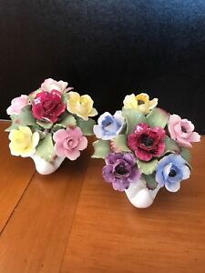 【送料無料】キッチン用品・食器・調理器具・陶器　つのエインズリーシーシェルの花の多くは、非常に古い中国ブーケはチップを持っていますLot Of Two Aynsley Sea Shell Flowers Bone China Bouquet Very Old Does Has Chips