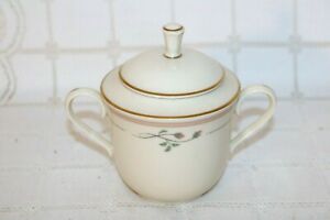 【送料無料】キッチン用品・食器・調理器具・陶器　レノックスメトロポリタンコレクションローズマナーピンクシュガーボウルリッドLenox Metropolitan Collection ROSE MANOR Pink USA 3 1/2h Sugar Bowl w/ Lid