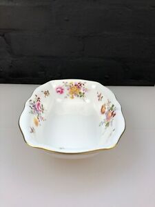 【送料無料】キッチン用品・食器・調理器具・陶器　ロイヤルクラウンダービーポシーズオブロングオープンベジタブルディッシュボウルRoyal Crown Derby Posies Oblong Open Vegetable Dish / Bowl 9.25 x 6.75 LX 1997