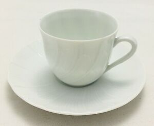 【送料無料】キッチン用品・食器・調理器具・陶器　ベルナルドーリモージュホワイトスワールコーヒーカップアンドソーサーBernardaud Limoges PALM white swirl coffee cup and saucer 22,350円