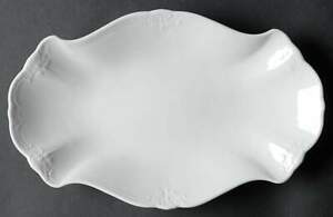 【送料無料】キッチン用品・食器・調理器具・陶器　ティルシェンロイト・バロネッセ・ホワイトインチオーバルサービングプラッターTirschenreuth BARONESSE WHITE 10 1/4 Oval Serving Platter 7416272