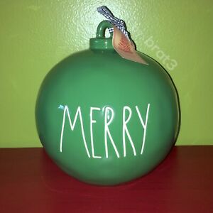 【送料無料】キッチン用品・食器・調理器具・陶器　ホリデークリスマスグリーンオーナメントテーブルデコレーションRAE DUNN Holiday Christmas LL MERRY Green Ornament Table Decoration｜hokushin