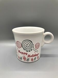 【送料無料】キッチン用品・食器・調理器具・陶器 フィエスタホワイトハッピーホリデイズマグカップフィレスタウェアカップスカーレットエバーグリーンペパーミントFiesta White Happy Holidays Mug | Fiestaware Cup Scarlet Evergreen Pe|hokushin
