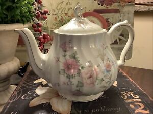 【送料無料】キッチン用品・食器・調理器具・陶器　ヴィンテージサドラーカップティーポットホワイトピンクフローラルゴールドトリムイングランドVintage SADLER~4 Cup Teapot~#4226~White & Pink Floral w/ Gold Trim~England