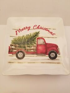 【送料無料】キッチン用品・食器・調理器具・陶器 クリスマスツリーレッドトラックサラダプレート、スクエアメリークリスマス新MAXCERA Christmas Tree Red Truck Salad Plates, 8.5 Square Merry Christmas New|hokushin