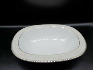 【送料無料】キッチン用品・食器・調理器具・陶器 ノリタキマナッサオーバルサービングボウルNoritake Manassa Oval Serving Bowl