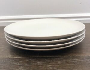 【送料無料】キッチン用品・食器・調理器具・陶器 ヴィンテージフランシスコ会ホワイトストーンウェアディナープレートセットVintage Franciscan Whitestone ware Dinner Plates Set of 4