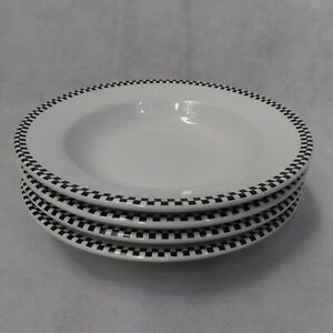 【送料無料】キッチン用品・食器・調理器具・陶器　オニイダクラウンレゴスープサラダボウルブラックホワイトチェッカーセットOneida Crown Rego Soup Salad Bowl Black White Checkered Set of 4 ONE17
