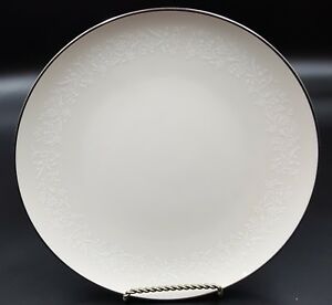 【送料無料】キッチン用品・食器・調理器具・陶器　ノリテイク・ローレライディナープレートNoritake Lorelei 7541 Dinner Plates画像